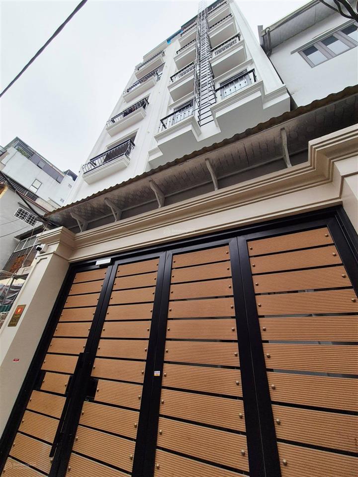 Bán tòa nhà 8 tầng  view hồ hạ đình  112m2  dòng tiền khai thác 4000usd/ tháng  mới 100%