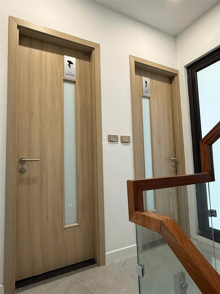 Toà nhà 9 tầng mặt phố, trung tâm thanh xuân, kết hợp penhouse để ở & dưới cho thuê văn phòng