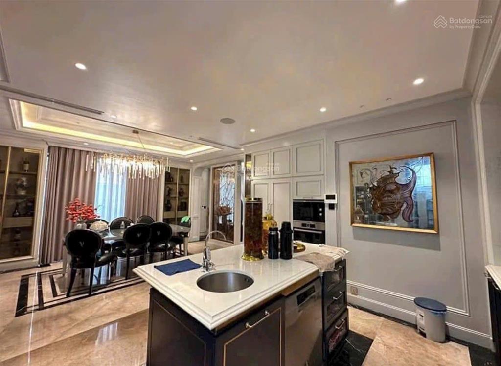Siêu biệt thự yên hòa  lão thành cách mạng 520m2  lô góc  hướng đông nam mát  260 tỷ