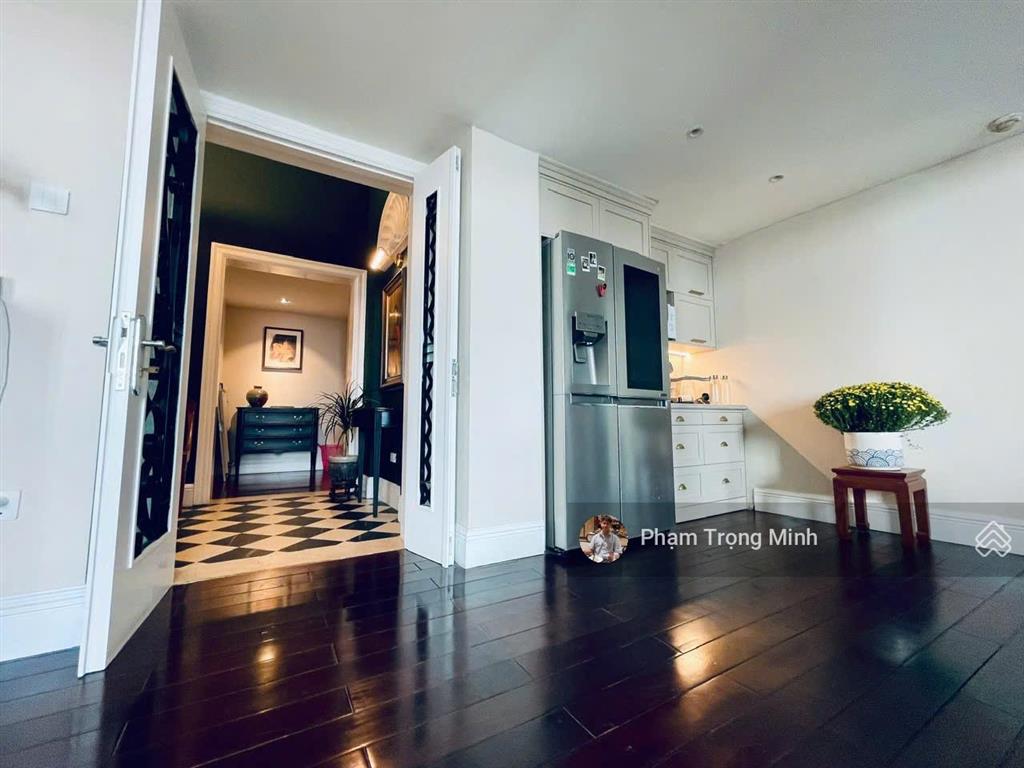 Cần bán gấp căn hộ 4pn 193m2 tại the manor mễ trì, nhà đẹp. giá 1x tỷ.  0832 201 ***