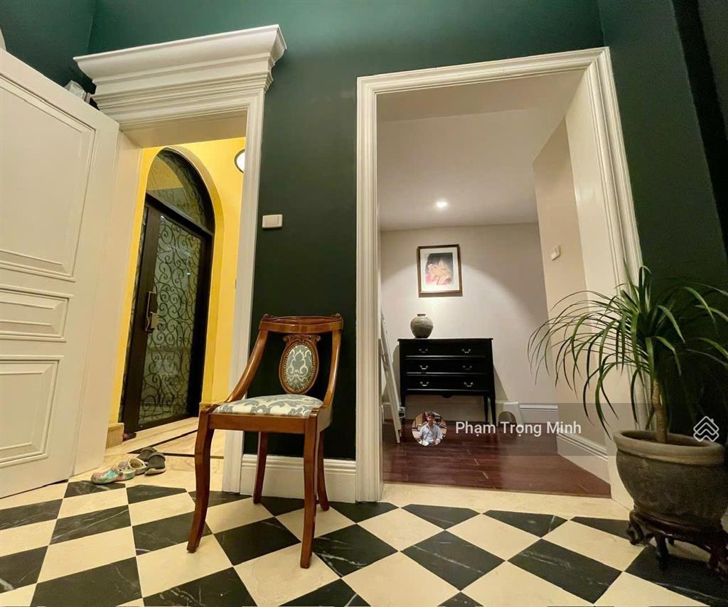 Cần bán gấp căn hộ 4pn 193m2 tại the manor mễ trì, nhà đẹp. giá 1x tỷ.  0832 201 ***
