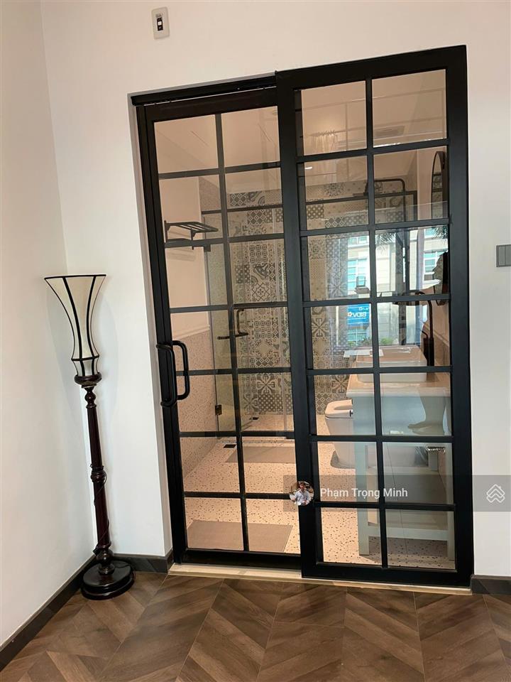 Cần bán gấp 3 căn hộ 106m2 và 189m2 và 380m2 tại the manor mễ trì. giá từ 85tr/m2.  0832 201 ***