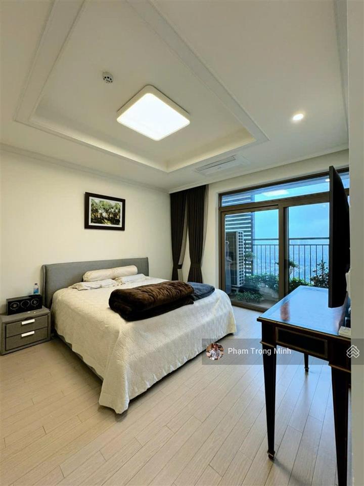 Chính chủ bán căn hộ duplex 130m2, 3pn view thành phố, full đồ, chung cư trung yên plaza. giá 14 tỷ
