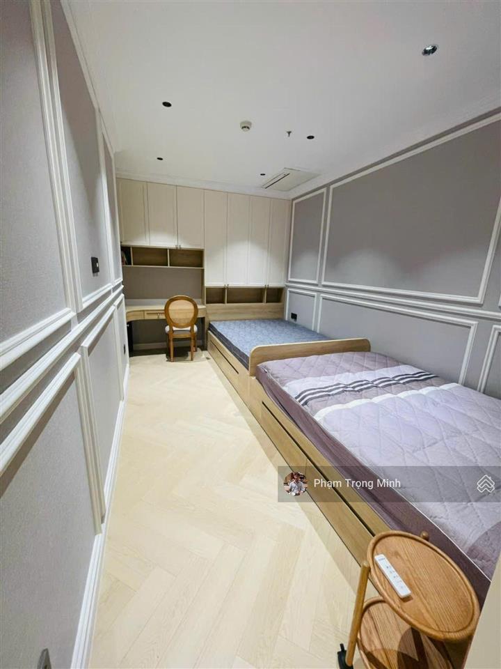 Hiếm! chính chủ bán căn hộ 125m2 3pn 2vs toà tân hoàng minh 36 hoàng cầu, nhà đẹp.  0832 201 ***