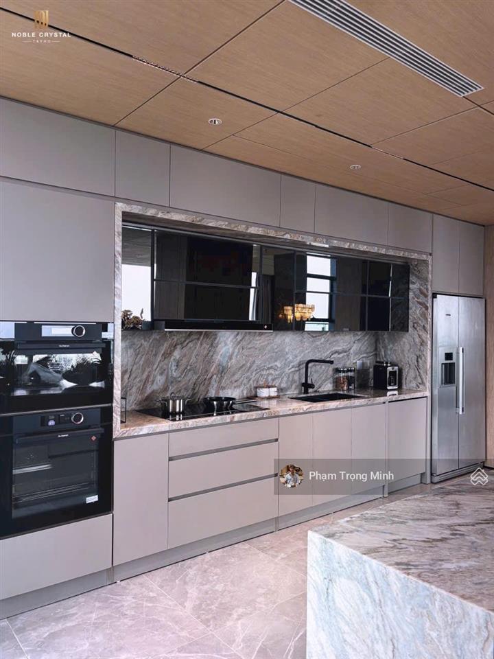 Chính chủ bán penhouse 2 tầng, 6pn view thành phố, full đồ đẹp, chung cư az lâm viên. giá 24 tỷ