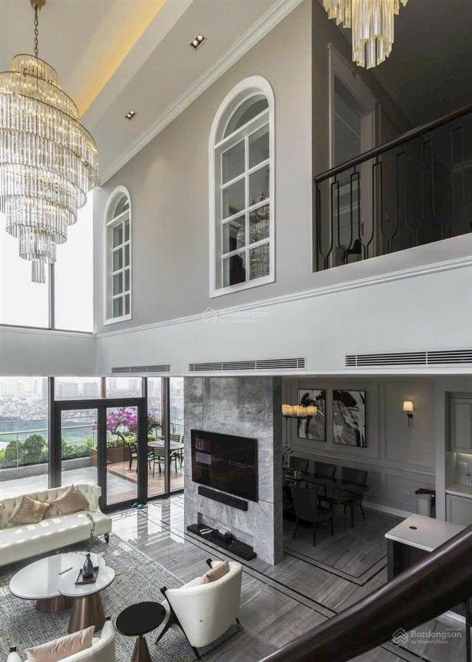 Penhouse 3 tầng 686m2, có bể bơi, sân vườn, thang máy riêng. full nội thất cao cấp toà tsq euroland