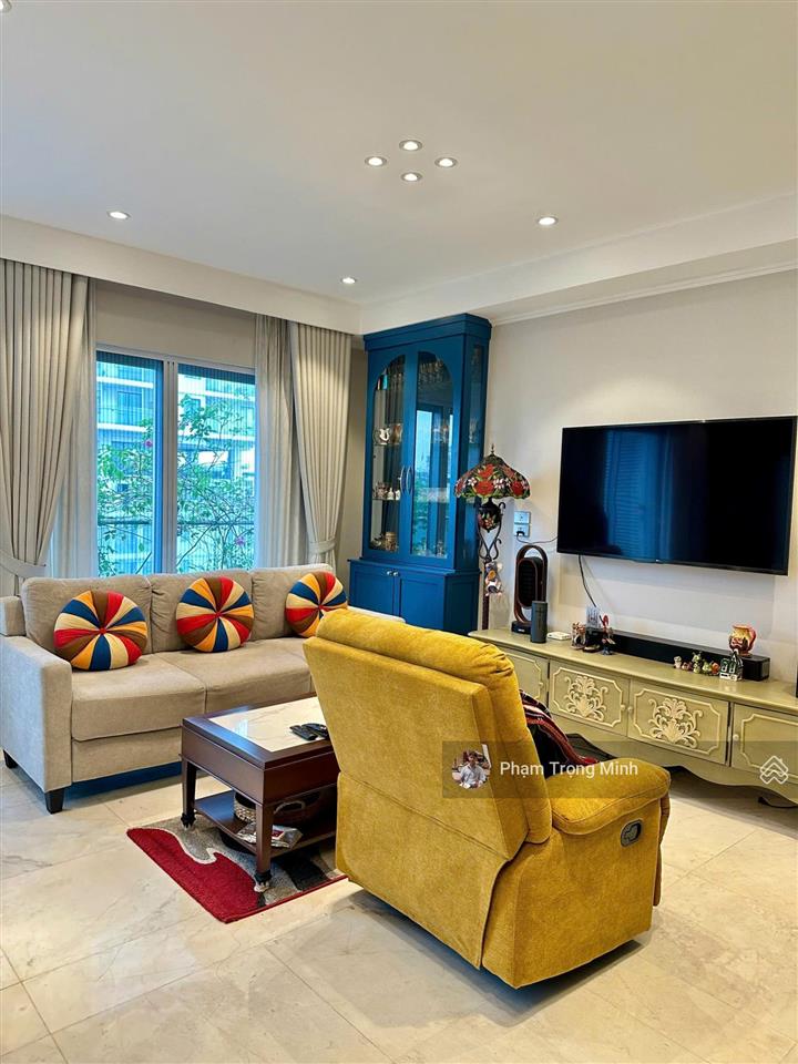 Bán n09 thành thái, 13,4 tỷ, 170m2, 4pn + 3wc + đầy đủ nội thất, sát công viên cầu giấy