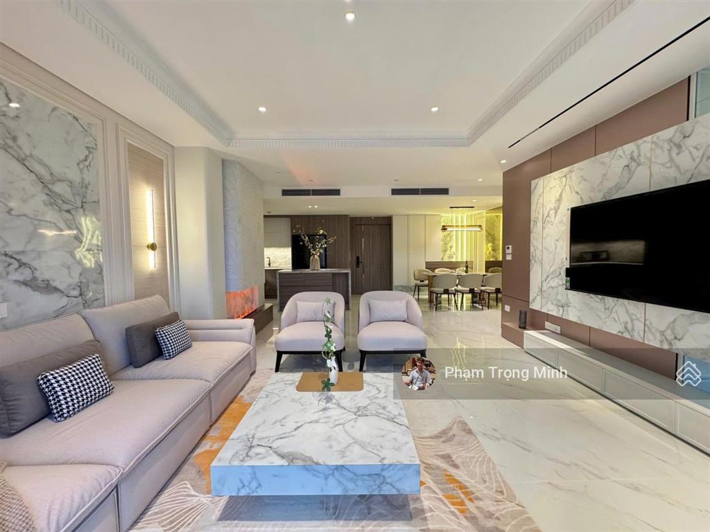 Chính chủ bán căn 3pn 115m2 hong kong tower  đống đa, tầng trung view thành phố, sổ đỏ lâu dài