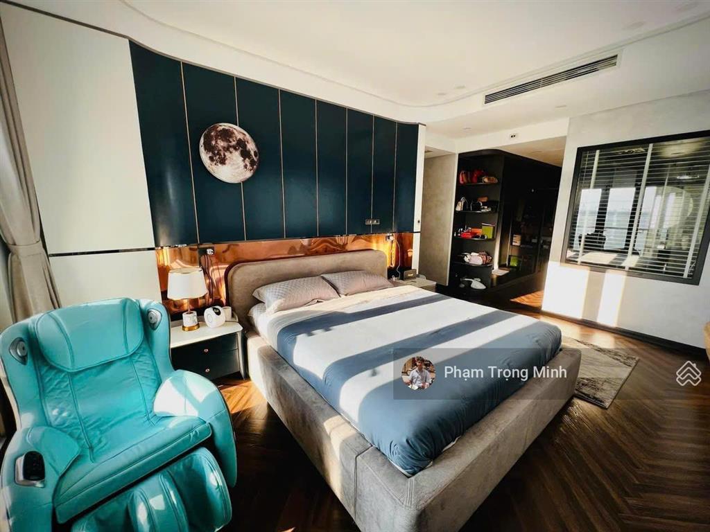 Bán căn hộ 115m2, 3pn căn góc nhà đẹp, ban công đông nam, tòa vinhomes metropolis. giá 22.9 tỷ