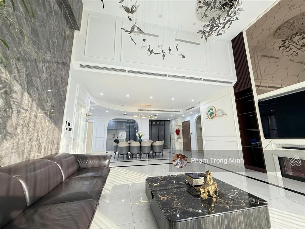 Hiếm! penthouse 2 tầng có sân vườn+ bể cá koi 340m2 tại roman plaza. full đồ nhập khẩu châu âu.