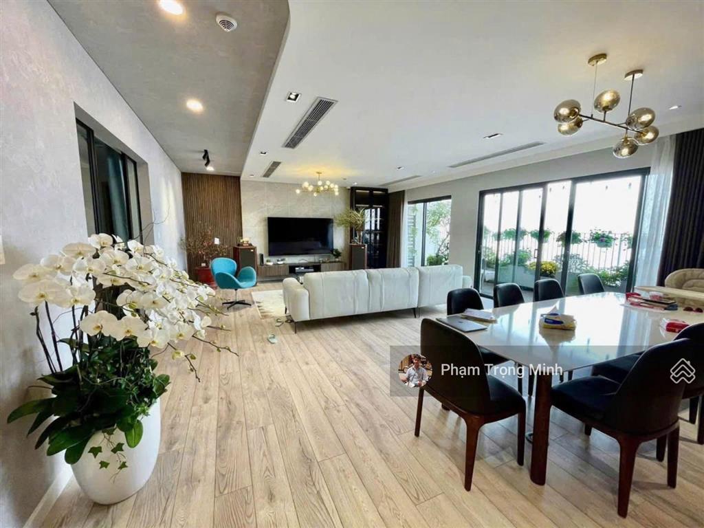 (mới) bán gấp căn góc tại a10 nam trung yên, 3pn, 102m2, 9.49 tỷ, full đồ, view hồ, tầng trung đẹp!