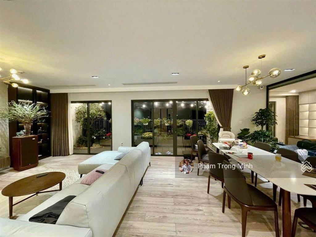 (mới) bán gấp căn góc tại a10 nam trung yên, 3pn, 102m2, 9.49 tỷ, full đồ, view hồ, tầng trung đẹp!