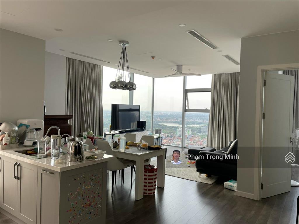 Chính chủ bán căn hộ 131m2, 3pn view thành phố, căn góc 2 mặt kính, chung cư the nine