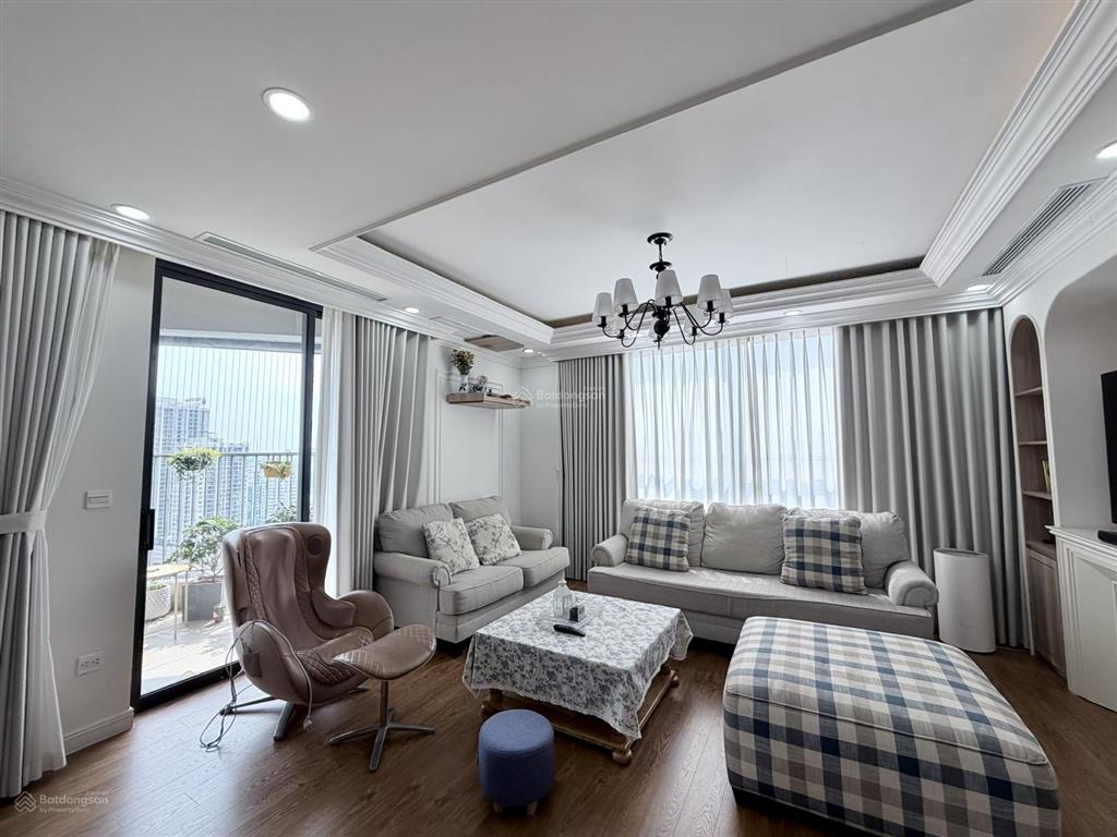 Bán gấp mandarin garden căn 3pn+1 diện tích 172,5m2 giá 19 tỷ  nhà đẹp, tầng trung, sẵn sổ đỏ