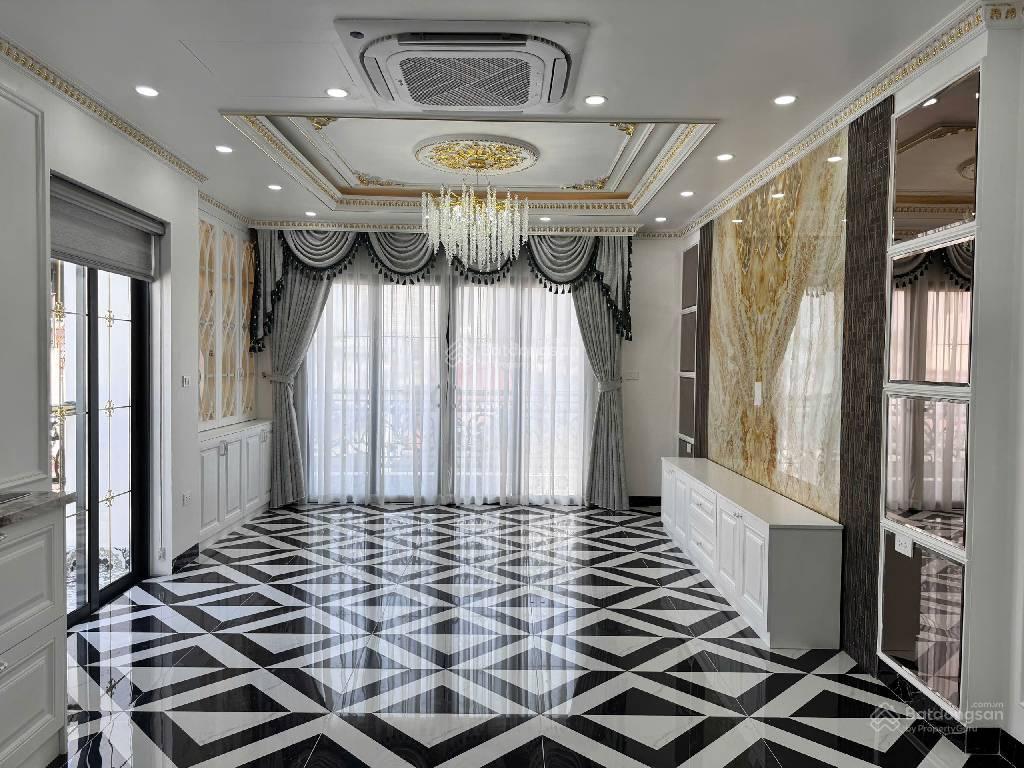 Nhà mới kim ngưu sát lò đúc  thang máy  ôtô đỗ cổng  3 bước ra mặt phố 42m2 5tầng giá 13.5tỷ