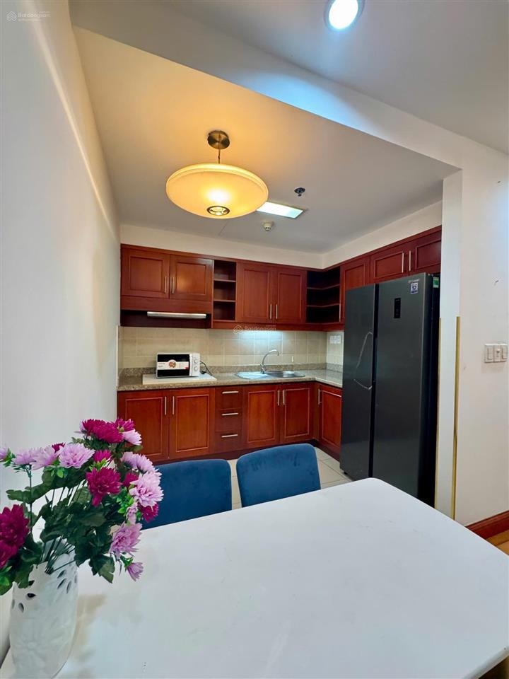 Bán căn 2pn the manor giá 7,2 tỷ.  em xem nhà ạ 0931 452 ***