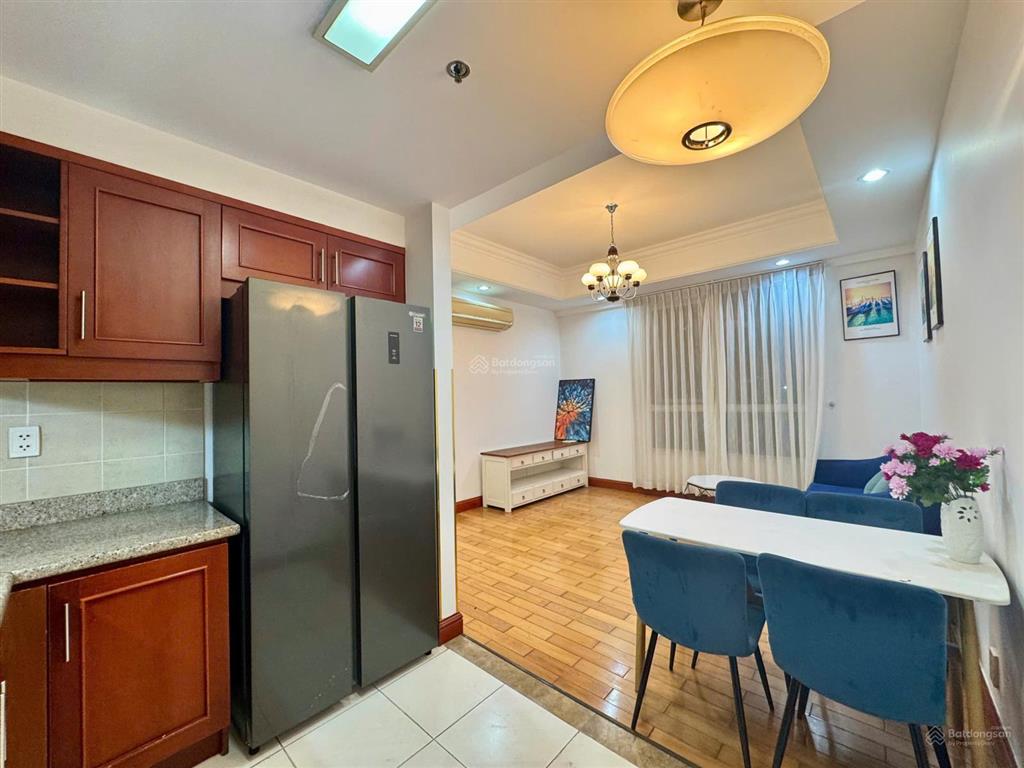 Bán căn 2pn the manor giá 7,2 tỷ.  em xem nhà ạ 0931 452 ***