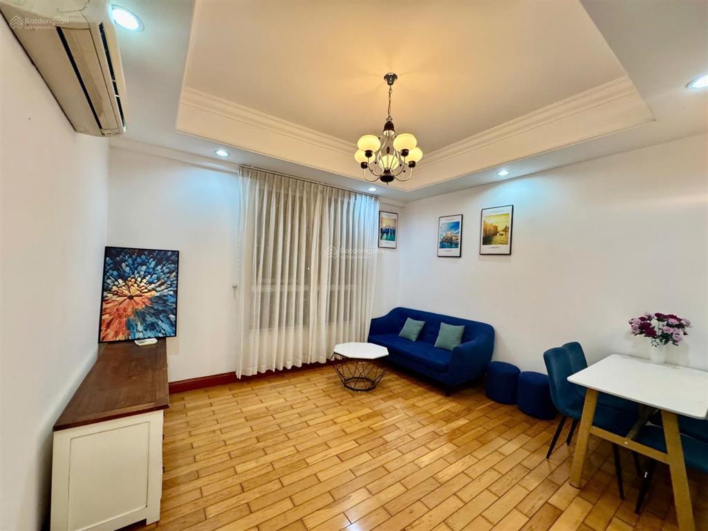 Bán căn 2pn the manor giá 7,2 tỷ.  em xem nhà ạ 0931 452 ***