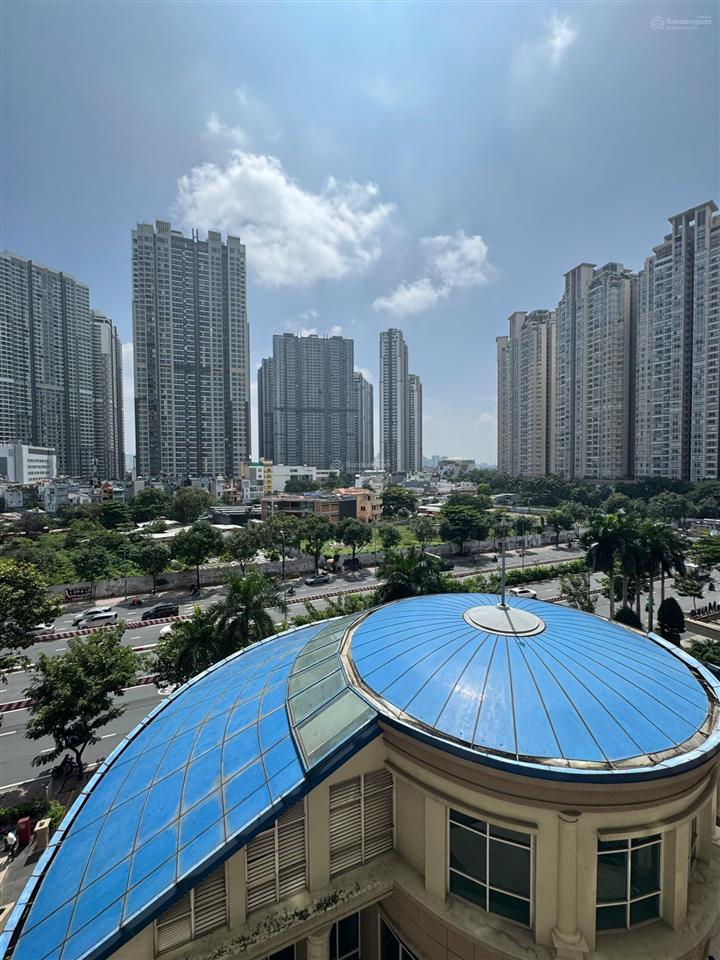 Bán căn 2pn the manor giá 7,2 tỷ.  em xem nhà ạ 0931 452 ***