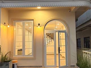 Bán nhà phố đường phù đổng thiên vương phường lâm viên  đà lạt thiết kế đẹp giá cực tốt.