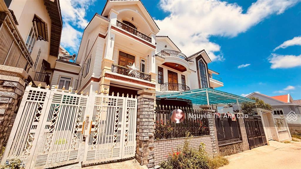 Hạ 4.5 tỷ từ 16.5 tỷ còn 11 tỷ thuận tiện kinh doanh nghỉ dưỡng tại phường lâm viên  đà lạt