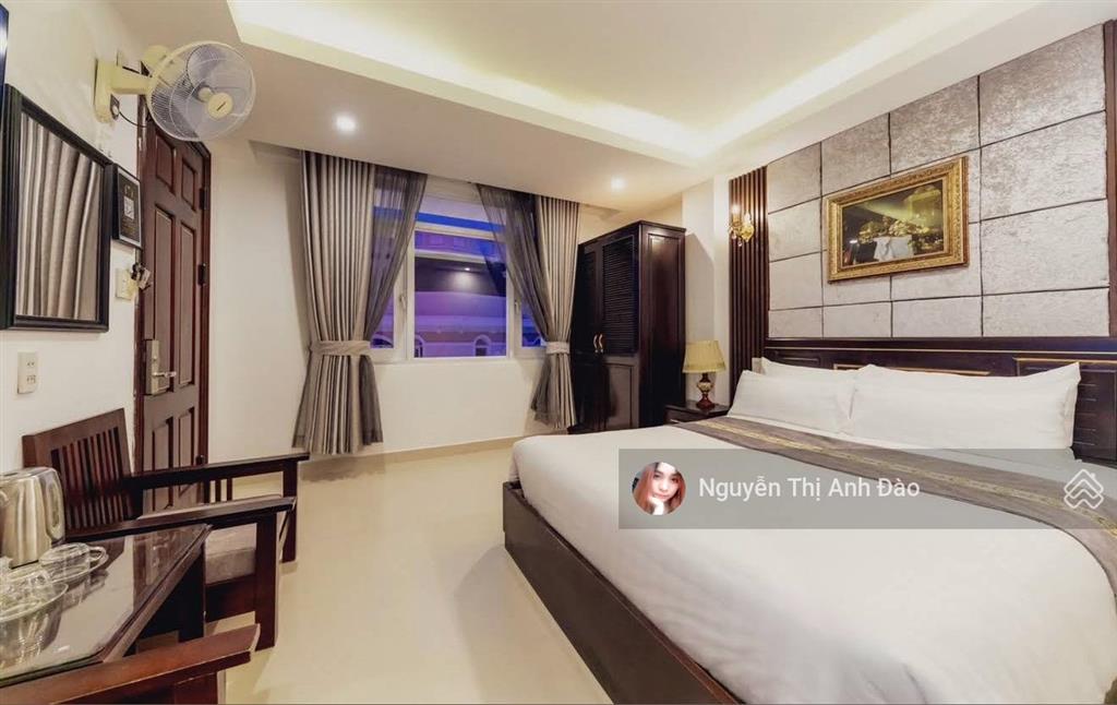 Bán khách sạn cực rộng đẹp trung tâm thành phố đà lạt