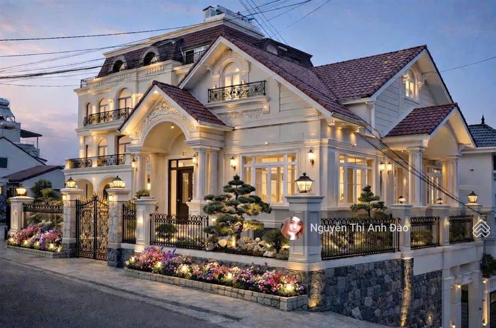 Bán biệt thự châu âu đẹp như hình tại trịnh hoài đức phường xuân trường  đà lạt