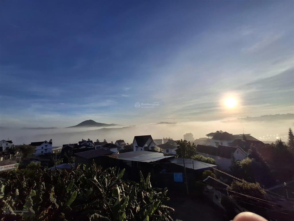 Bán biệt thự sân vườn đường nam hồ phường xuân trường  đà lạt view cao thoáng đẹp.
