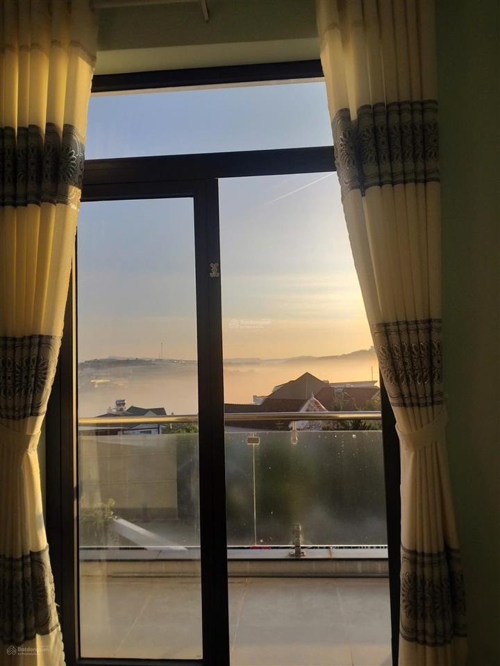 Bán biệt thự sân vườn đường nam hồ phường xuân trường  đà lạt view cao thoáng đẹp.