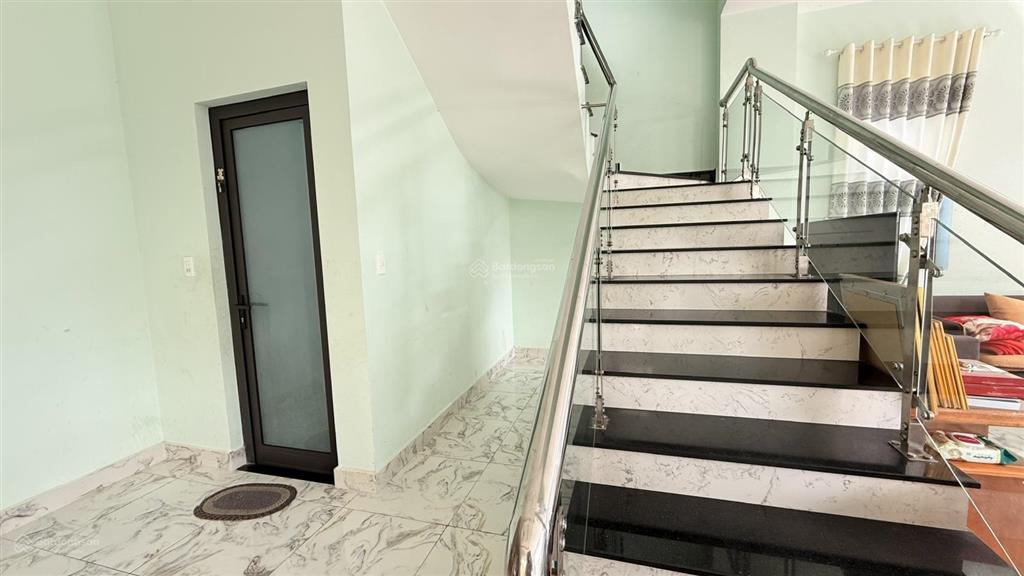 Bán biệt thự sân vườn đường nam hồ phường xuân trường  đà lạt view cao thoáng đẹp.
