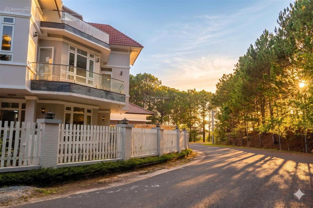 Bán biệt thự kqh an sơn phường xuân hương  đà lạt thuận tiện nghỉ dưỡng view thông vĩnh viễn.