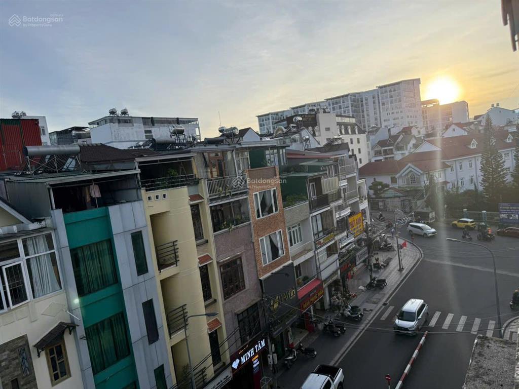 Chính chủ cho thuê phòng ks theo tháng có thang máy trung tâm thành phố đà lạt
