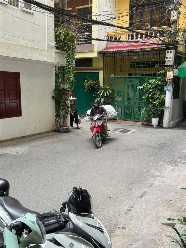 Cho thuê nhà riêng 4 tầng ngõ 140 phố nghĩa dũng, phúc xá, hồng hà, hà nội.
