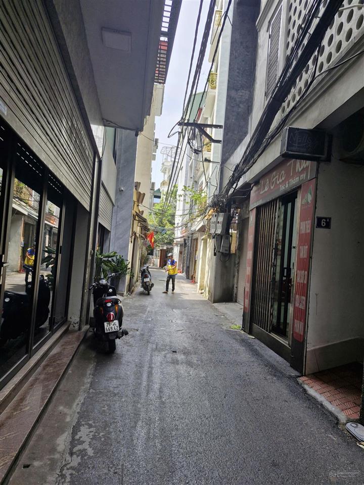 Cho thuê nhà 4 tầng, số 18, ngõ 24 ngọc lâm, long biên, hà nội. 15 triệu