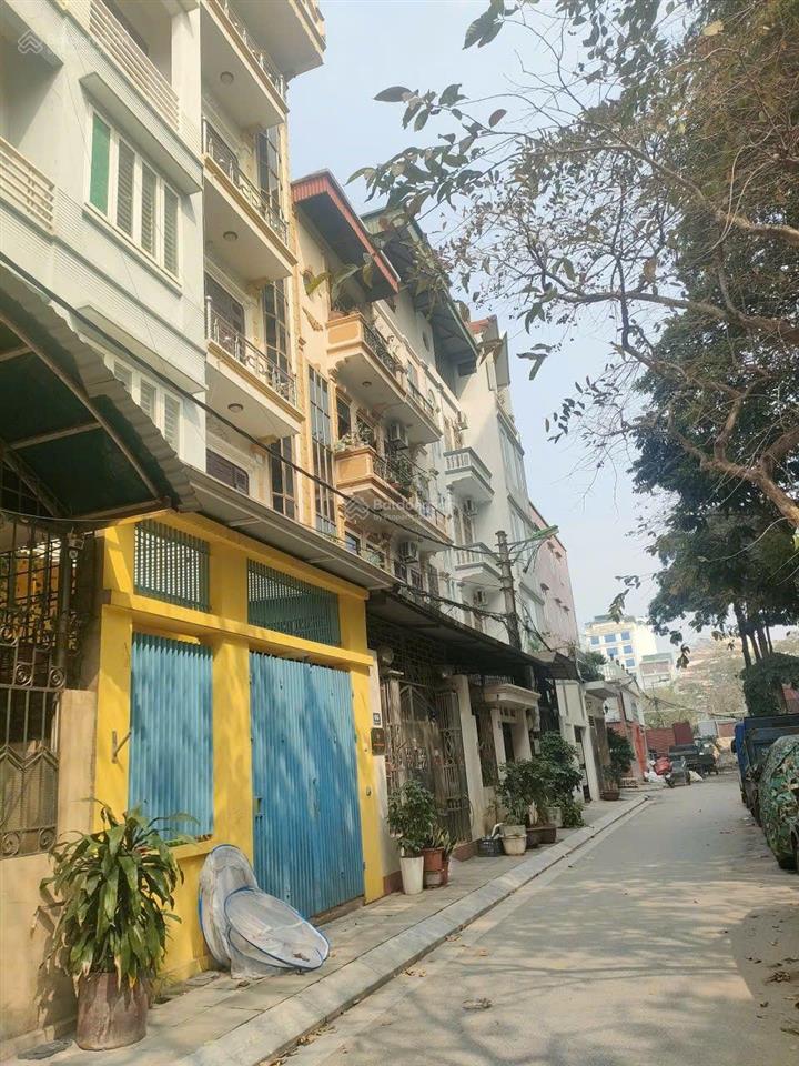 Bán siêu phẩm phân lô nghĩa đô, đối diện cổng fpt school 2 ôtô tránh vỉa hè dừng đỗ, dt 83m 5t mt5m