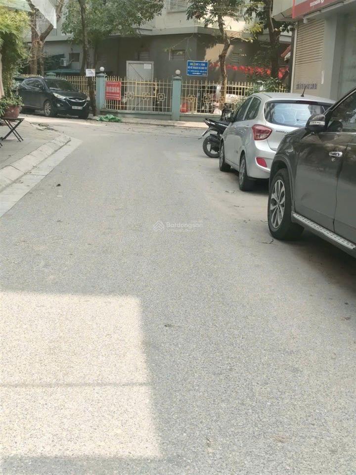 Bán siêu phẩm phân lô nghĩa đô, đối diện cổng fpt school 2 ôtô tránh vỉa hè dừng đỗ, dt 83m 5t mt5m