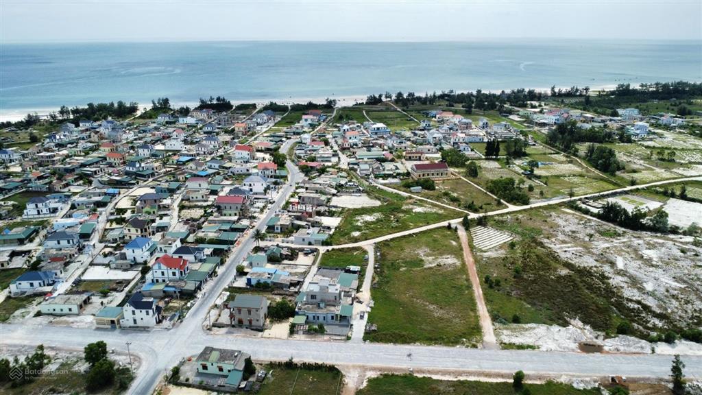 3 mặt tiền đường ven biển, view biển