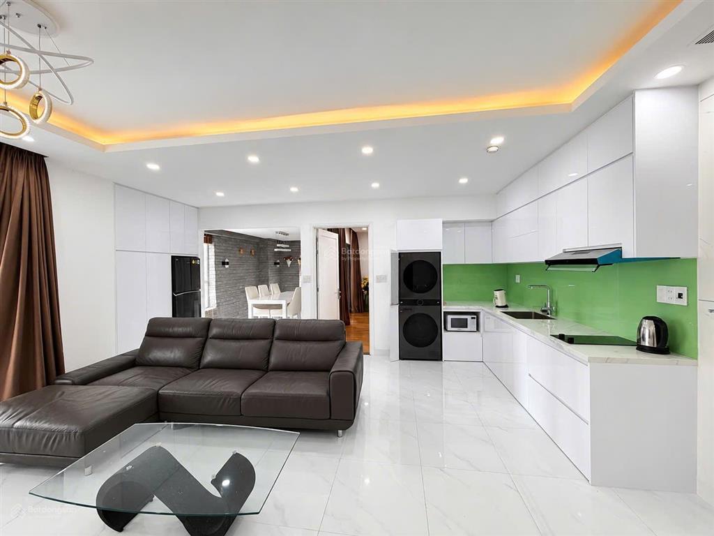 Cho thuê căn hộ 2 phòng ngủ view sông hàn 130m2 đà nẵng plaza giá 25 triệu/tháng