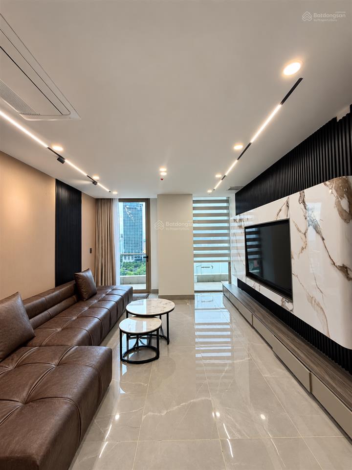 Cho thuê căn hộ 2 phòng ngủ tòa bạch đằng complex 128m2 view trực diện sông hàn cực đẹp giá tốt