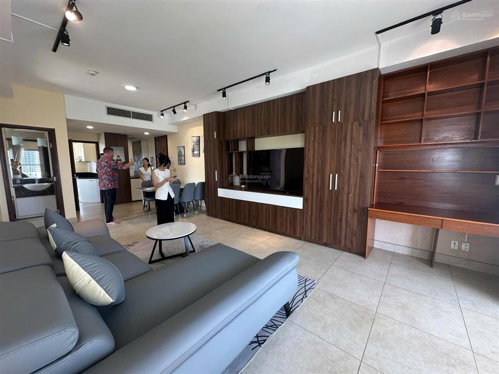 Cho thuê căn góc 2 phòng ngủ chung cư indochina 100m2 view trực diện sông hàn giá 27 triệu/tháng
