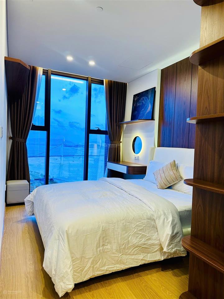 Cho thuê căn hộ 1 phòng ngủ sam 51m2 view sông hàn cực đẹp, sẵn nội thất, vào ở ngay