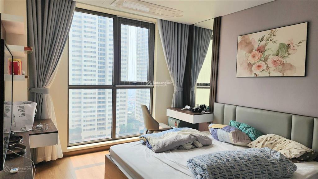 Bán gấp căn hộ 2 phòng ngủ chung cư the charm an hưng diên tích 72m2 tầng 1x giá 5.35 tỷ bao phí