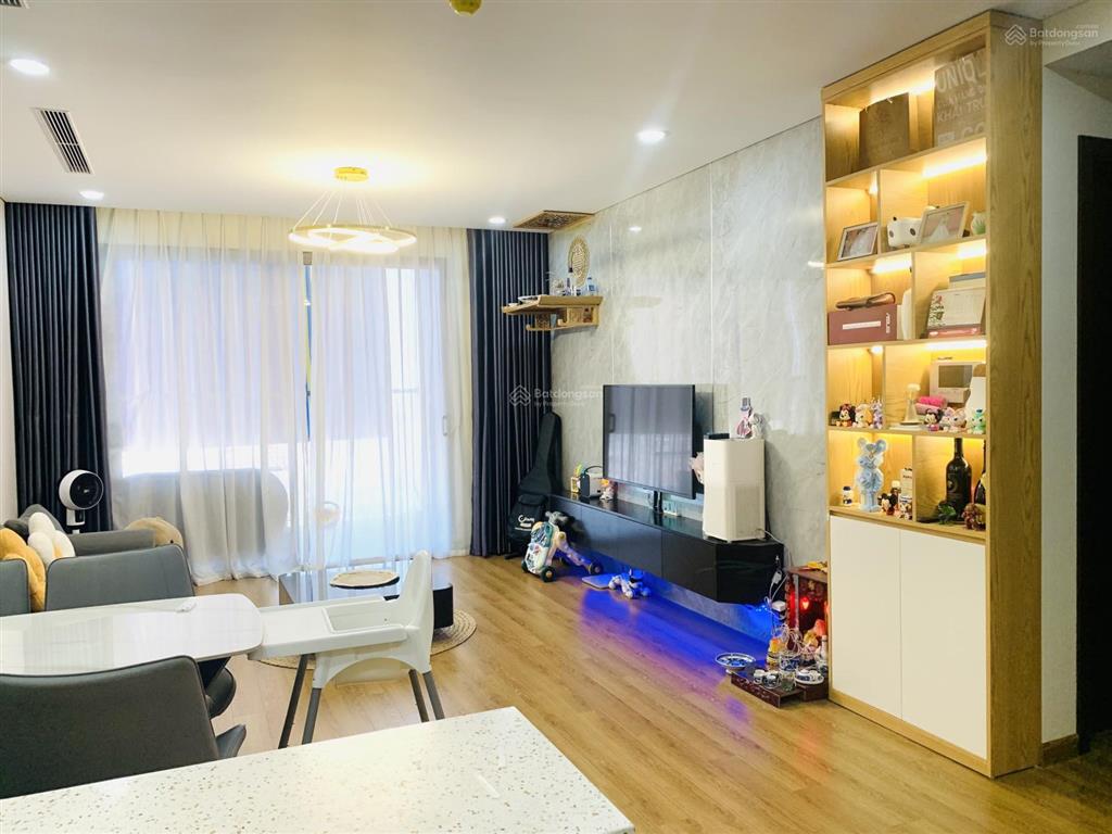 Bán gấp căn hộ 2 phòng ngủ thuộc chung cư the terra an hưng 74.4m view hồ nhà nguyên bản giá 4.8 tỷ