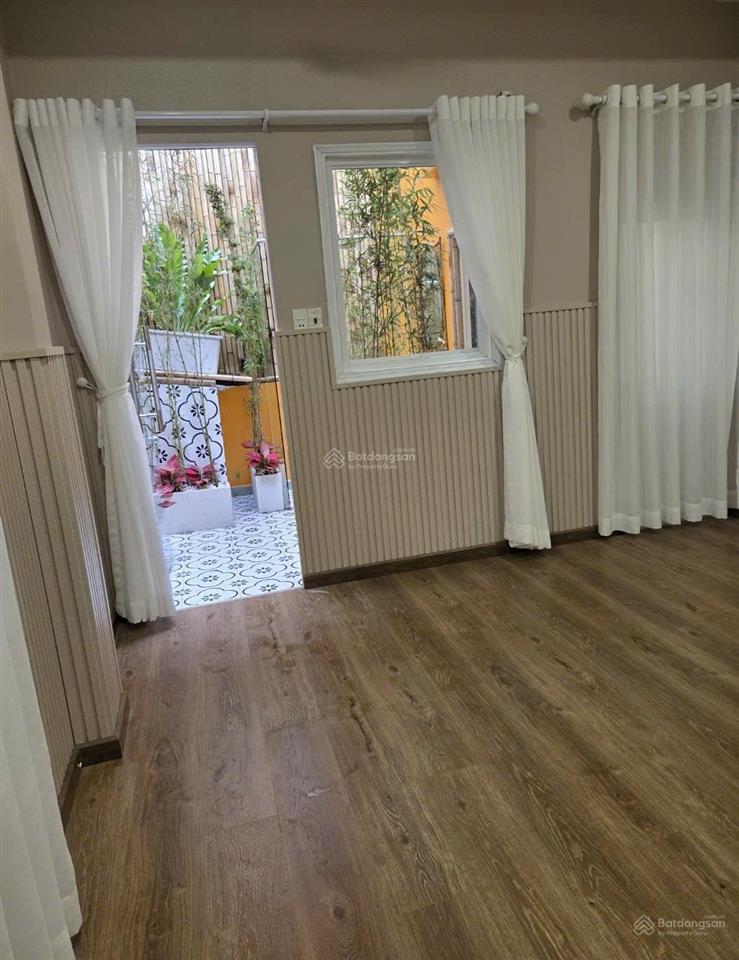 Chính chủ bán nhà hxh lê văn sỹ, p.14, quận 3, 3 tầng, 56,5m², giá 13,2 tỷ