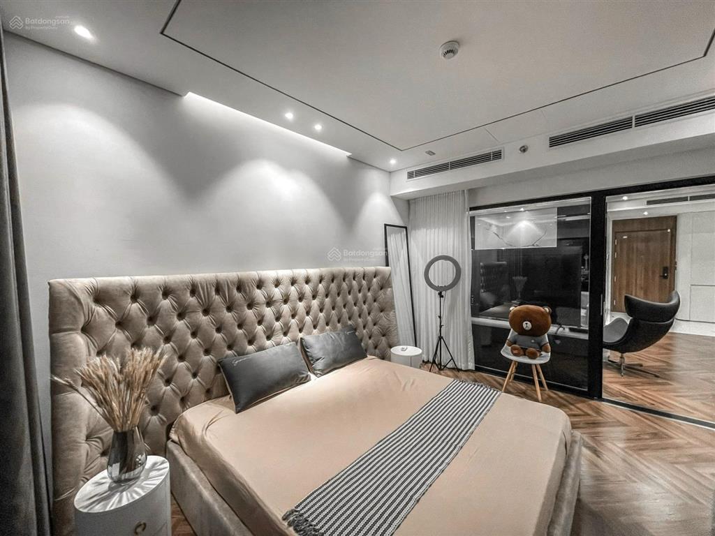 Tôi chính chủ cần bán căn 146m chung cư hh2 bắc hà, ban công đông nam, giá 8 tỷ full nội thất