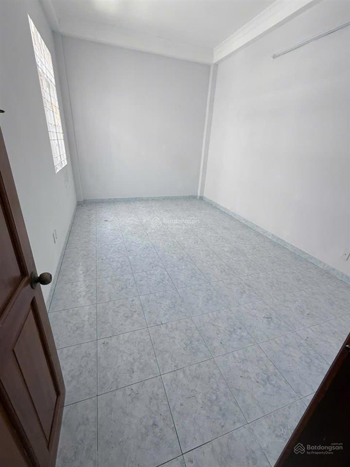 Trung tâm quận 3  5pn, 5wc  phù hợp ở & cho thuê  thương lượng mạnh cho thuê 30tr/tg