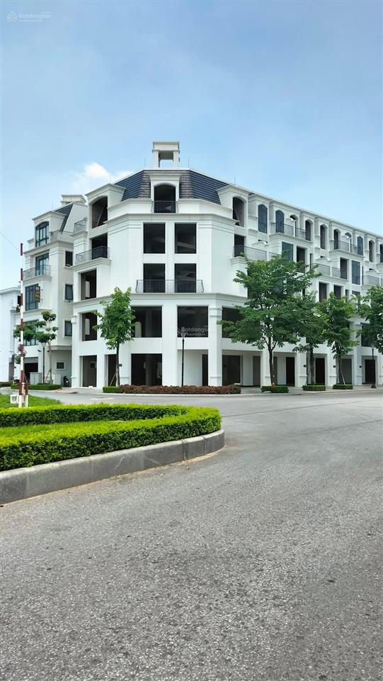 Chủ nhà gấp tiền cần bán căn liền kề đường 30m giá nhỉnh 16 tỷ không lỗi lầm