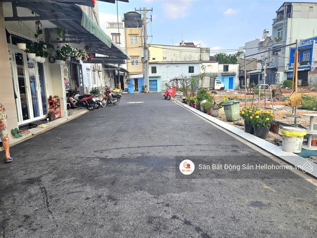 Bán đất  đường phan văn hớn, quận 12  sổ riêng 4x17m  hẻm ô tô  giá nhỉnh 4 tỷ