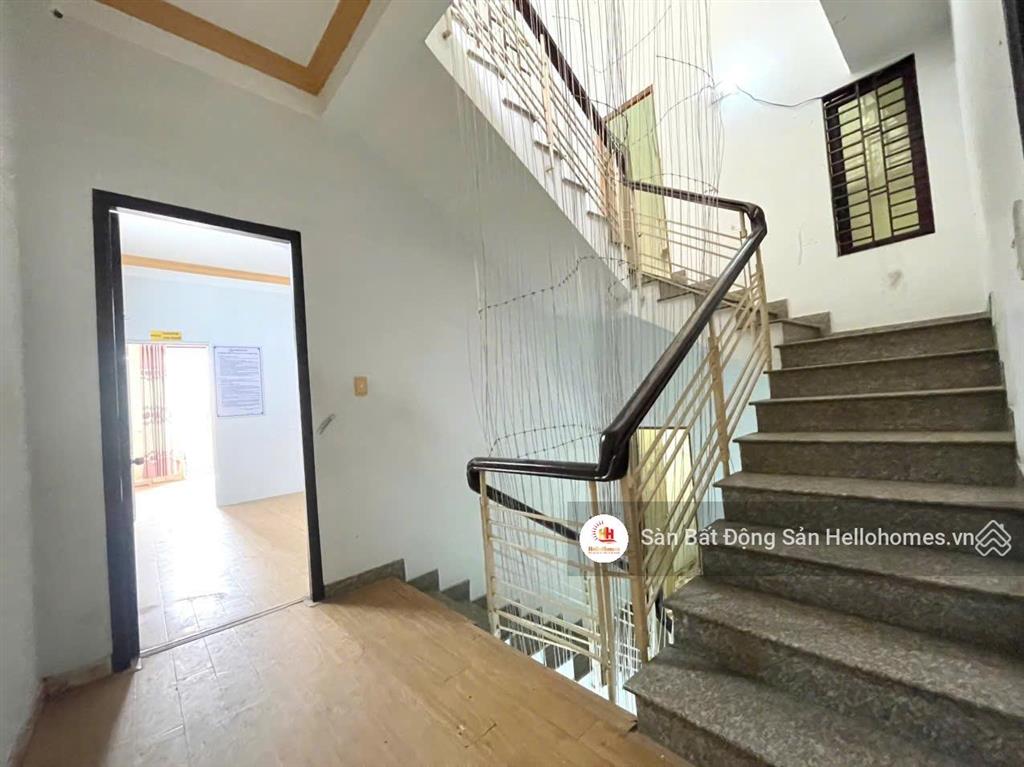 Nhà đúc 4 tầng  đường 10m  ngay chợ tân chánh hiệp, quận 12  sổ riêng 6x20m  giá nhỉnh 11 tỷ