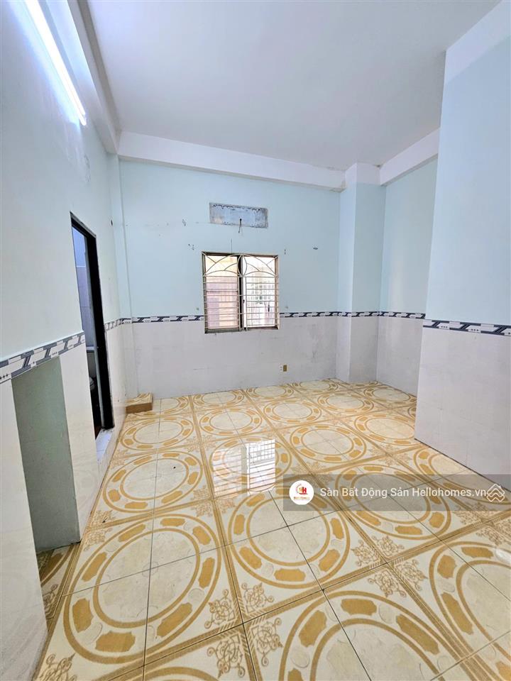 Căn góc 3 tầng  nguyễn văn quá, quận 12  hẻm ô tô  sổ riêng  chỉ 4,9 tỷ